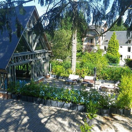 Hôtel La Licorne&Spa Lyons-la-Forêt Esterno foto