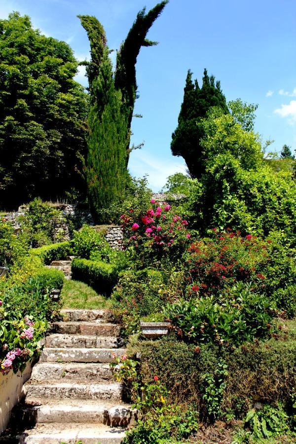 Hôtel La Licorne&Spa Lyons-la-Forêt Esterno foto