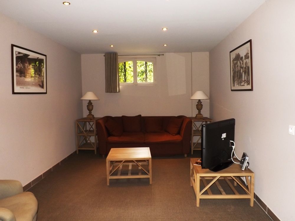 Hôtel La Licorne&Spa Lyons-la-Forêt Esterno foto